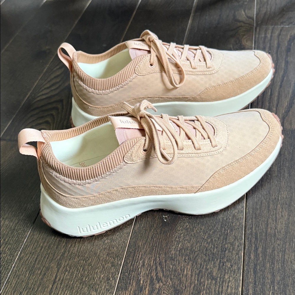Lululemon Women’s CrossCity Sneaker